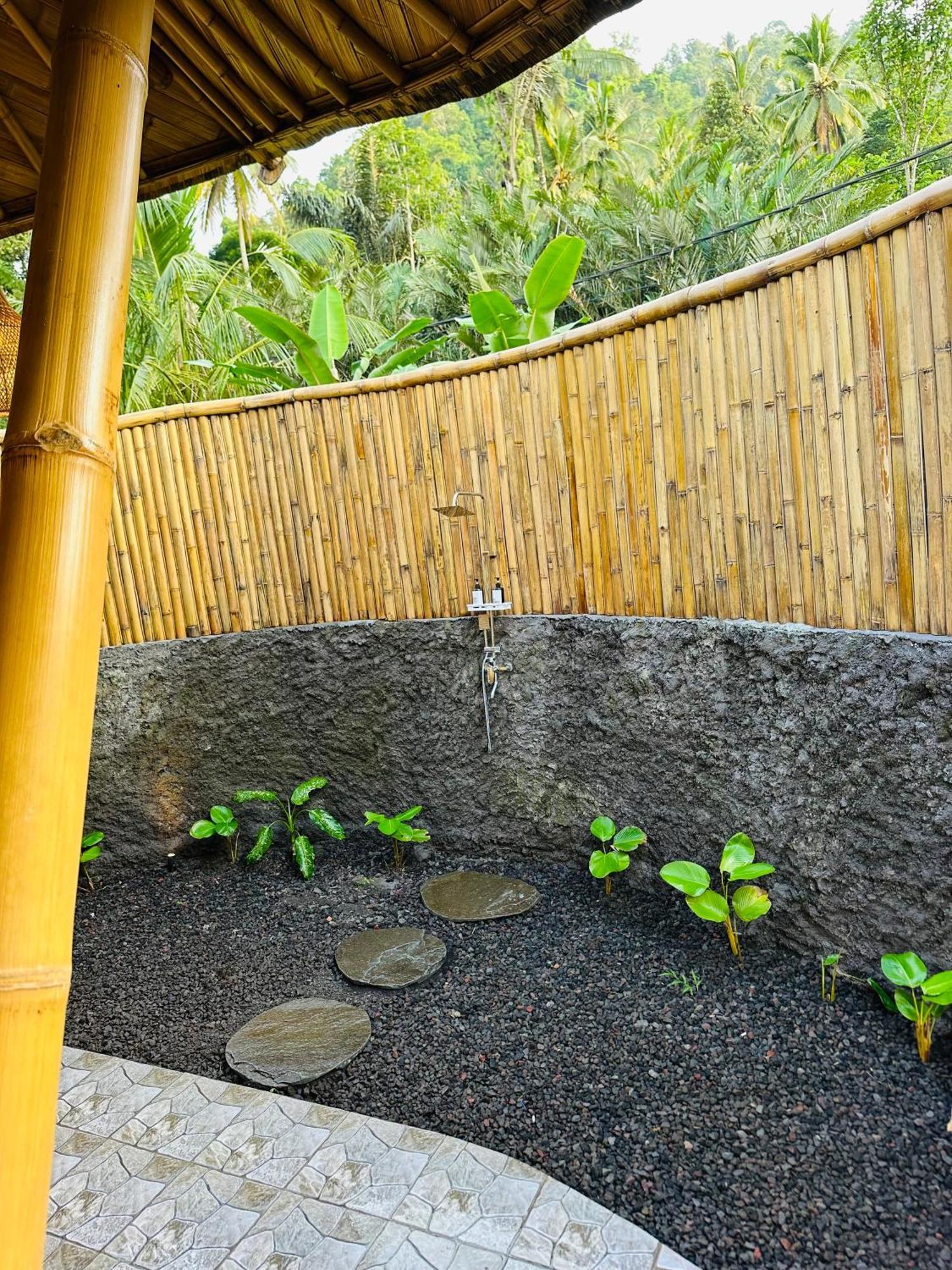 Bamboo House - Ecobreeze Villa Сидемен Екстериор снимка