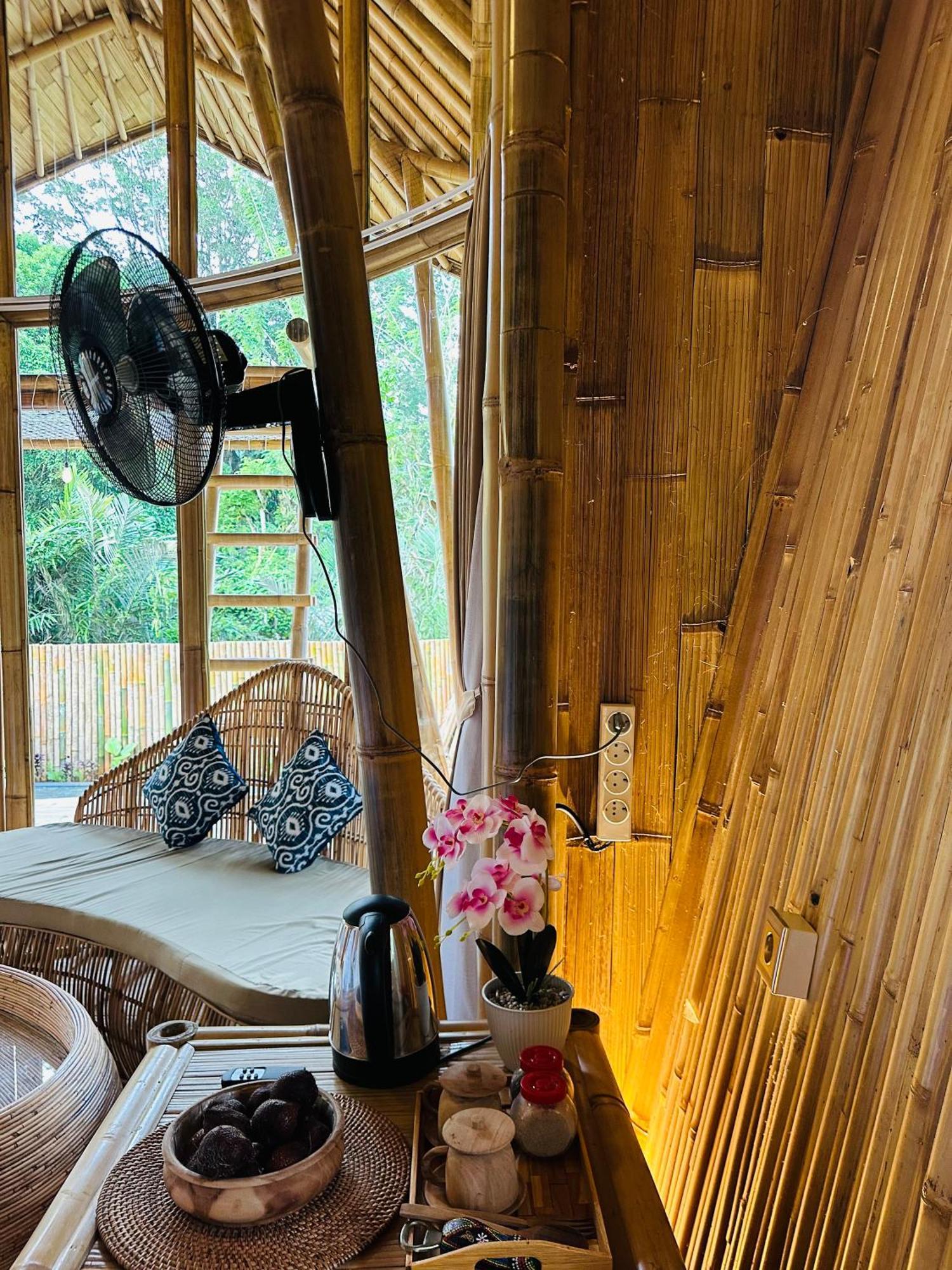 Bamboo House - Ecobreeze Villa Сидемен Екстериор снимка
