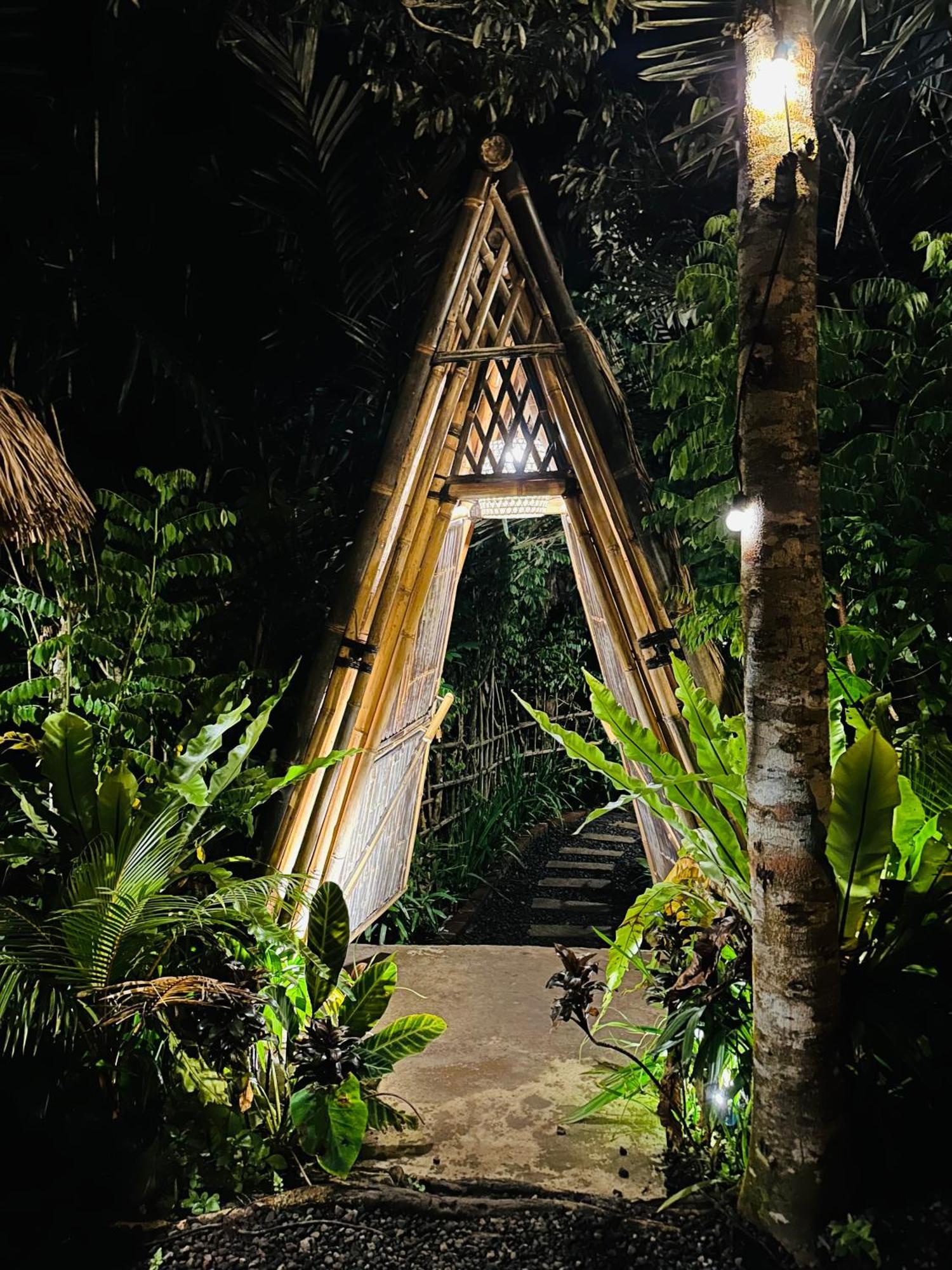 Bamboo House - Ecobreeze Villa Сидемен Екстериор снимка